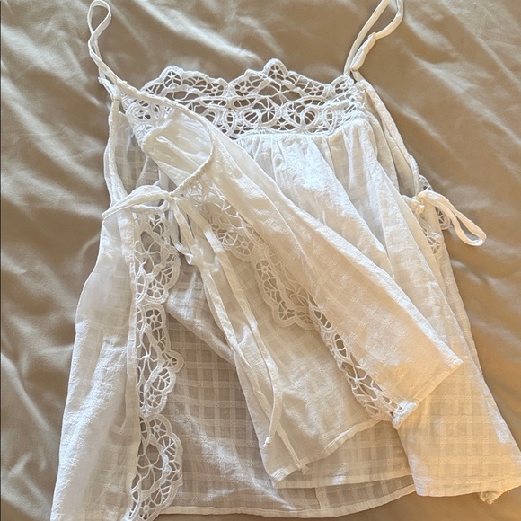 American Eagle Outfitters White Lace Trim Top - Picture 3 of 4
